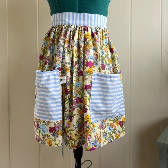 Retro style half apron - Picture 3 of 6